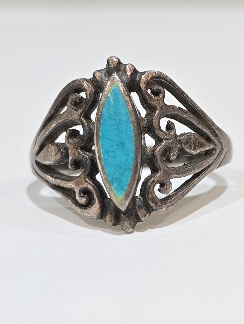 VINTAGE STERLING AND TURQUOISE 925 Ring